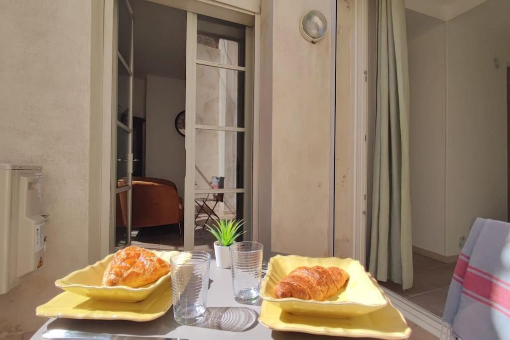 Le Nid - Proche Theatres - Terrasse - Centre-Ville - Clim - Wifi 亞維農 外观 照片